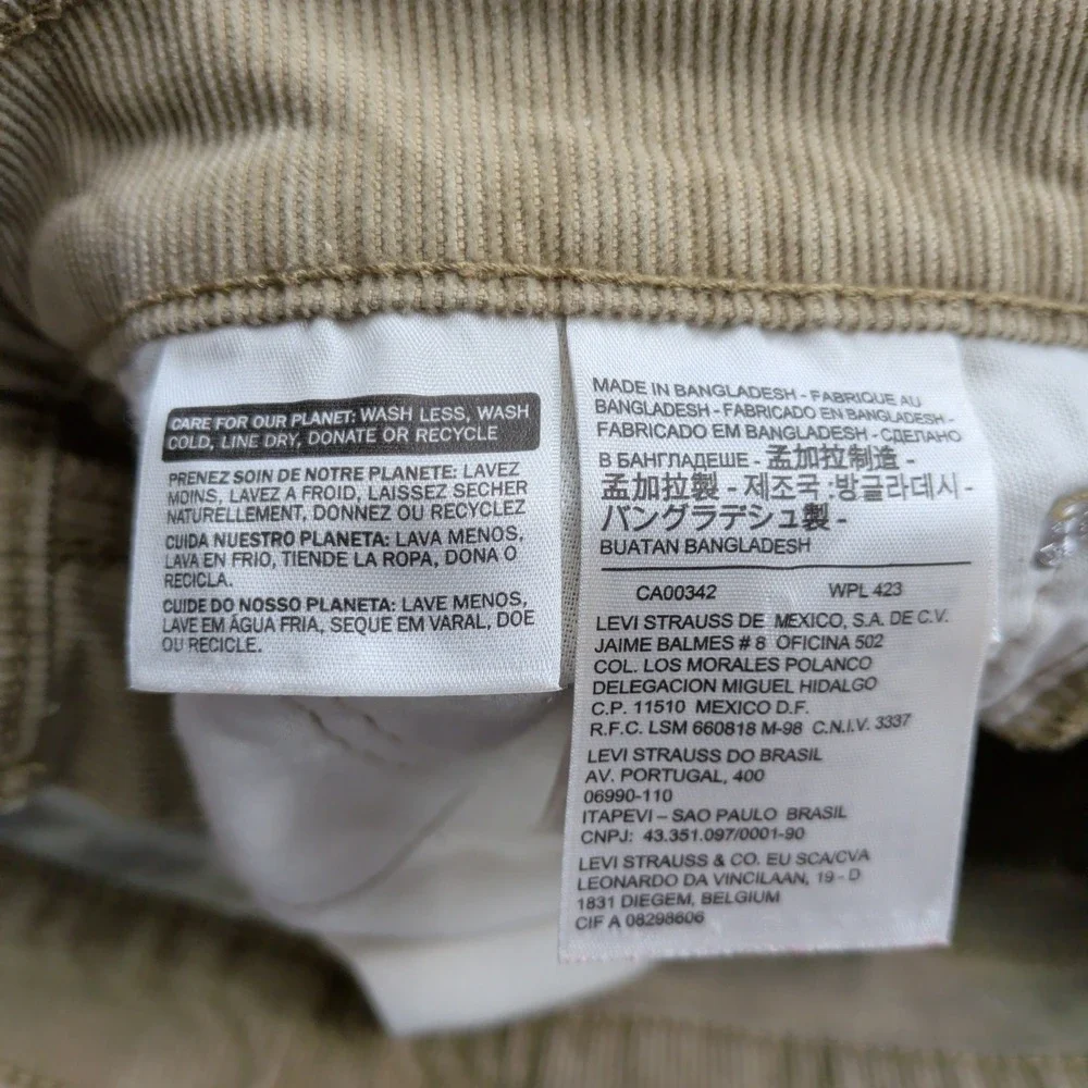 Levis no holes